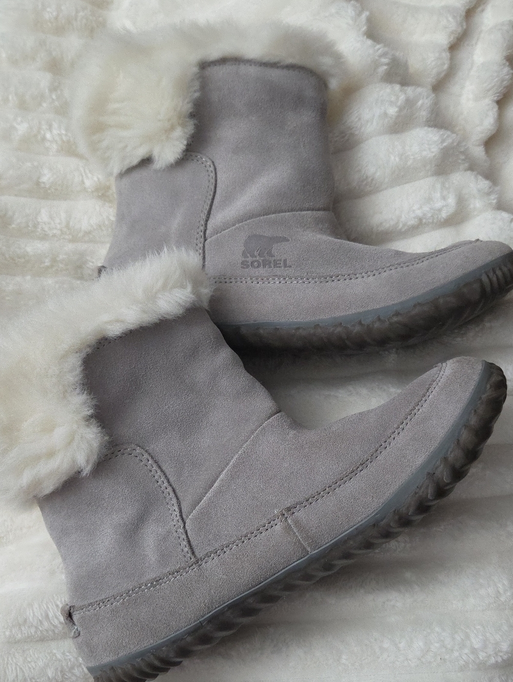 Sorel Women's Light Gray Booties